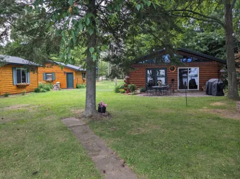 Cabin on Soo Lake.  Enjoy the views of the lake 66' from water's edge.