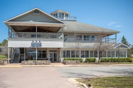 Bell Street Lodging-Suite