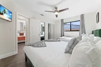 Fun Getaway: Pool, Jacuzzi, Games, 7BR, Stadium