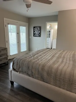 Lovely 4 bedroom home with pool and extras!