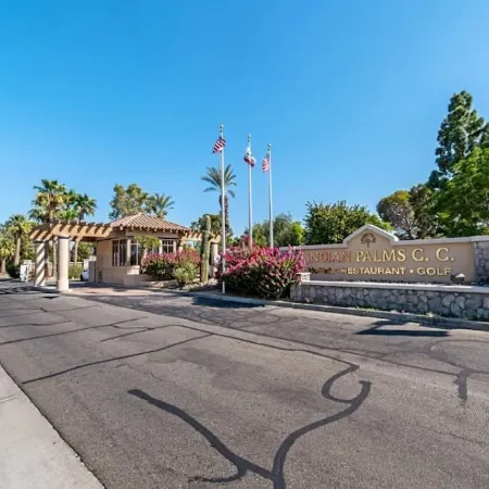 Desert Golf Getaway by GPM -Tennis+Pickleball+Priv. Pool+More! Walk to Festivals