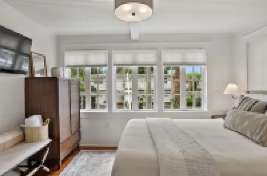 The Ashford - 2min walk to DT Mt Dora - 5 Star luxury!