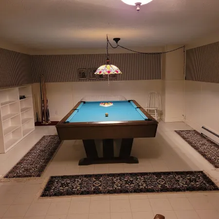 Quiet cul-de-sac on 18-hole  golf course. Good neighbors.