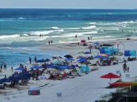 Beautiful, Large Gulf Front Condo - Private Beach - Beach Set up Included - Strand