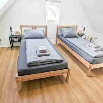 ALFA Stuttgart 3BR 5 Beds Netflix INET EBK Wasen Rooms