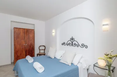 Lovely apartment 10 mins from the beach with a terrace and view of Positano!