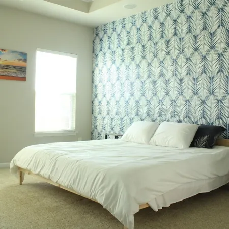 COZY Tropical Oasis with Saltwater Summer Pool Sleeps 8