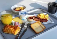 B&B Hotel Niort Sud Venise Verte - breakfast