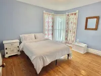 Queen Victorian Home, Walking distance to downtown