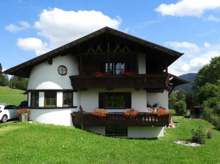 95m² vacation apartment in Halblech with mountain views in a top location Отели в г. Хальблех