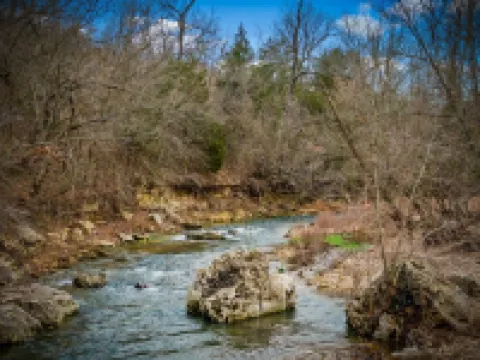 Dome House on Bear Creek - Hot Tub - 20 acres of Bear Creek Frontage - Secluded
