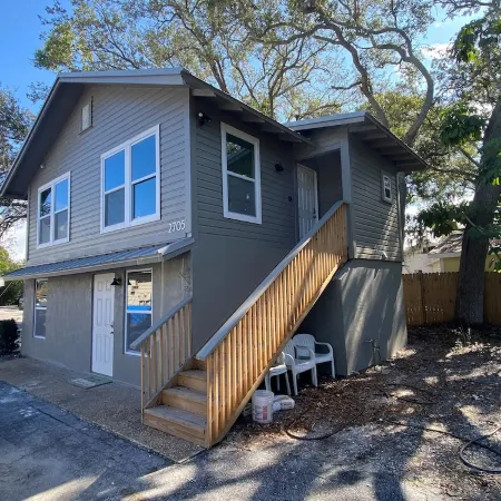 Bradenton duplex near downtown Pier, Harbor, Riverwalk & beaches.  Pet friendly!