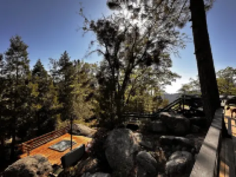 Secluded A-frame Cabin in Idyllwild on 8 acres / 4 miles from Town / Sleeps 6