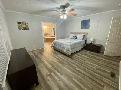 Spacious Jacksonville Getaway Hotels near St. Julia AME Zion Church