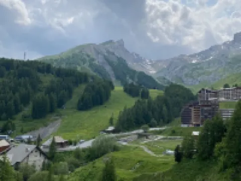 Appartement 2 Chambres - vue Magnifique sur les Sommets Hotels in Allos