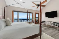 Lakefront Luxury,  your own private beach & dock and close to Sandpoint