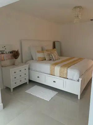 Relax in the Keys Hotels near Dolphins Plus Marine Mammal Responder