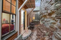 Cottage on Spring B! The BEST location in town! Entire bottom floor is yours!