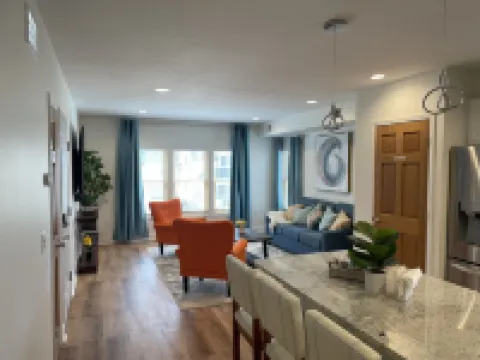 Luxury King Suite—Steps from Mayo Clinic Hospital