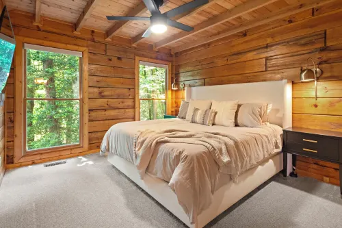 The Maple Bear - Amazing Mountain Views + Hot Tub