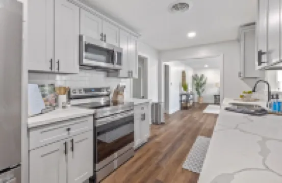 3Bd Getaway with Pool: Paradise Near the Casinos