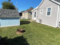 Historic Tiny Cottage Just a Short Walk to the Lake. Pet Friendly!