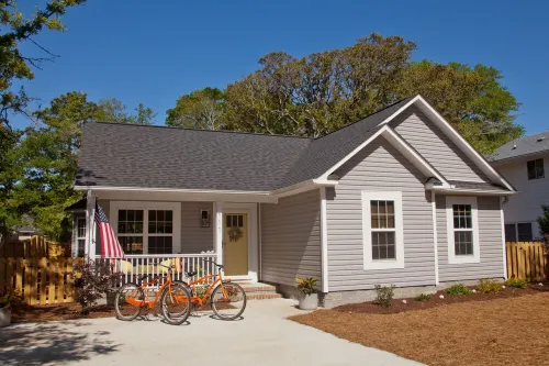 🐋 The Wooden Whale - Professionally-designed 3br 2ba Oak Island retreat!  🐋