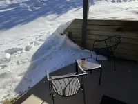 Cozy Condo Close to Everything