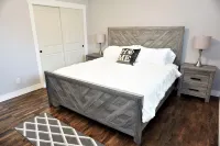 The Red Door Retreat with Huge Pool and Hot Tub Hotels in East Wenatchee