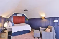 Rustic chic guesthouse located right next to HSU & Hendrick Medical Center Hotels near Red Armadillo - Market Center