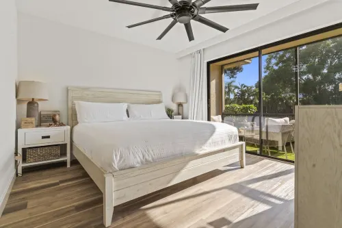 REMODELED LESS THAN 5 MINTUES FROM THE BEACH!!!