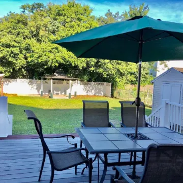 Convenient Beach Home, Beach Access Across Street