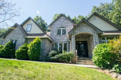 Close to Asheville-Family Home, Dog Frndly, Hot Tub, Deck, 5BR/3.5 Bath, Game Rm Hotels near Asheville Regional Airport