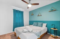 Pets Welcome+King Bed+Deck+Fenced Back Yard Hotel dekat Rockford Plaza Shopping Center