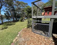 Bellbird Lakeside Cottage