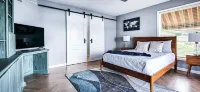 Modern Serene Lake house -Panoramic View of Main Channel - balneario