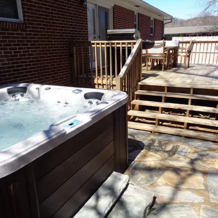 Downtown Brevard Cottage - Hot Tub / Walk To Town