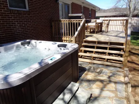 Downtown Brevard Cottage - Hot Tub /  Walk To Town