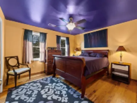 Sleeps 20. Inside Lake Norman State Park; Kayaks, Canoes, Theater, Pool Table Hotels in Fallstown