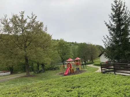 2 Bedroom Mobile Home in Wemding Отели в г. Вемдинг