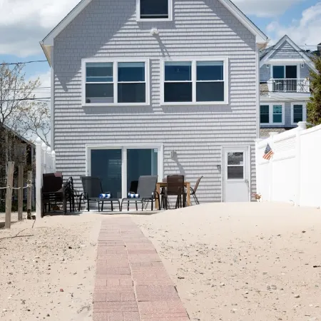 PRIVATE BEACH: ROYAL OCEANVIEW CASTLE @ CLINTON W/ 4 QUEENS 2 FULL