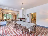 X1f33f;Superb Maison de Maître in Provence with XXL Infinity Pool and BicyclesX1f33f; Hotels in Beaucaire