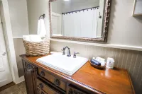 Historic French Country-Built In 1854 / Free Bikes - 4-Star