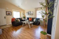 Mountain Retreat 4 Miles to Park Entrance Walk to Dining