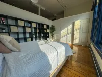 LOFT 40 Swanky Urban Retreat w/ ample space 6,000sq/ft, minutes from Downtown Hotels near Rock & Roll Hall of Fame