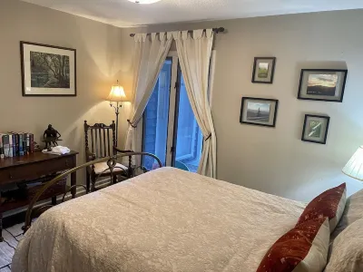 1st Floor Condo in Heart of Blowing Rock