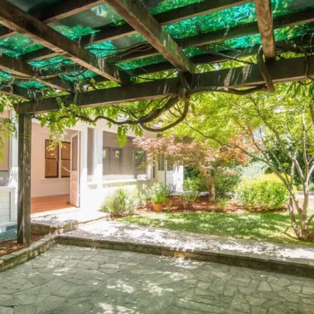 Wine Country Harvest Hideaway - Centrally located in Sonoma Valley
