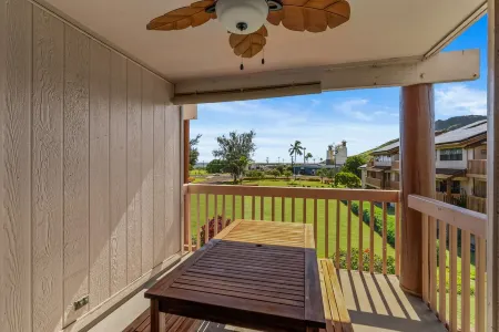 Family Condo with Queen Beds & Ocean Views from 3 Lanais!