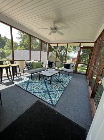 “New” Elizabethtown Poplar Place!