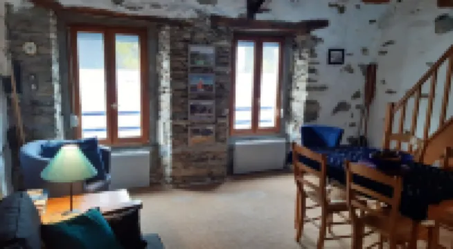 Breton apartment at the foot of the port 貝勒島酒店